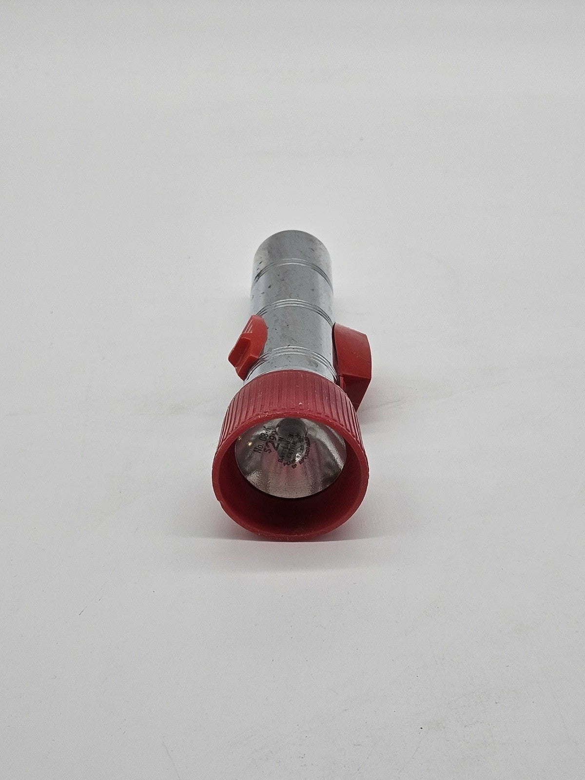 Vintage Eveready Handheld Flashlighter Union Carbide 7.5" Made in USA WORKS!