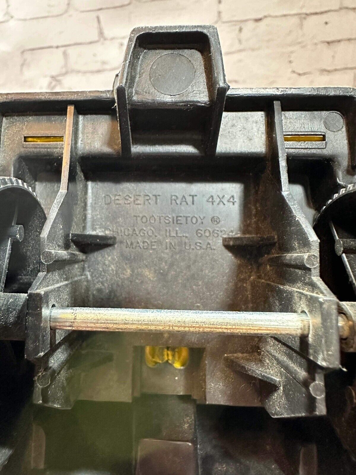 Tootsietoy Metal Desert Rat 4 x 4 Jeep Rare Vintage Yellow Display Made In USA