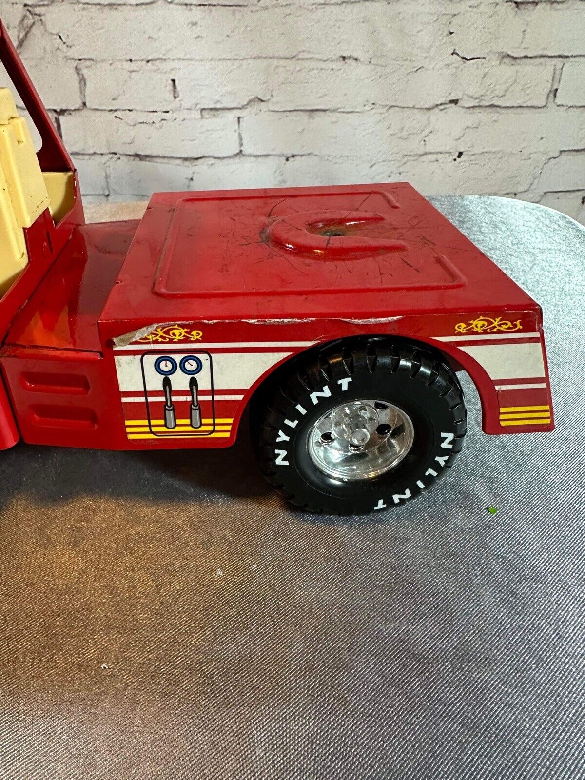 VNT Nylint Metal Muscle No. 5 Fire Engine Truck CAB ONLY. NO TRAILER 1980'S VTY