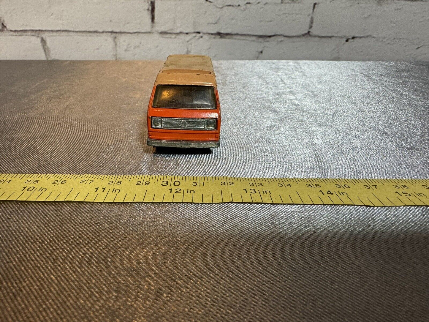 Vintage 1981 Hot Wheels VW Sunwagon Volkswagen Orange Tan Bus Camper Pop Up 005