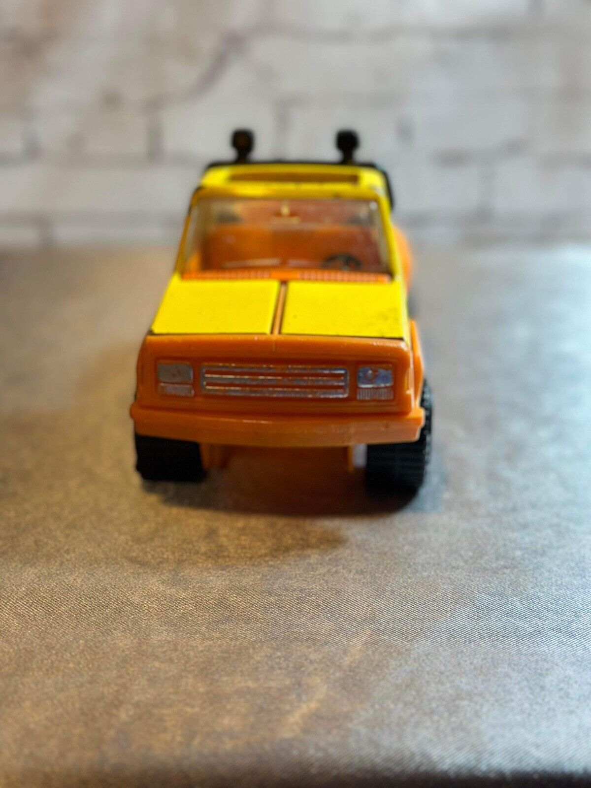VTG Tonka Yellow Orange Side Step Pickup Truck Pressed Steel & Plastic 1979 VTY