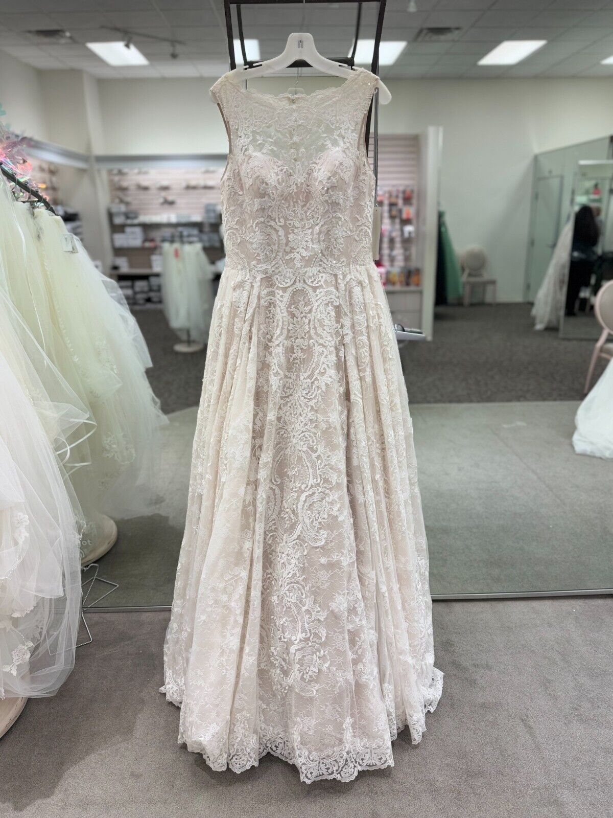 ✨ NEW✨ Size 12 GORGEOUS OLEG CASSINI wedding dress with POCKETS!!