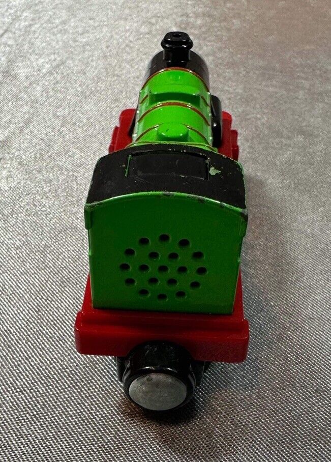 Thomas The Train Engine HENRY DieCast Metal Thomas & Friends Magnetic VTY 003