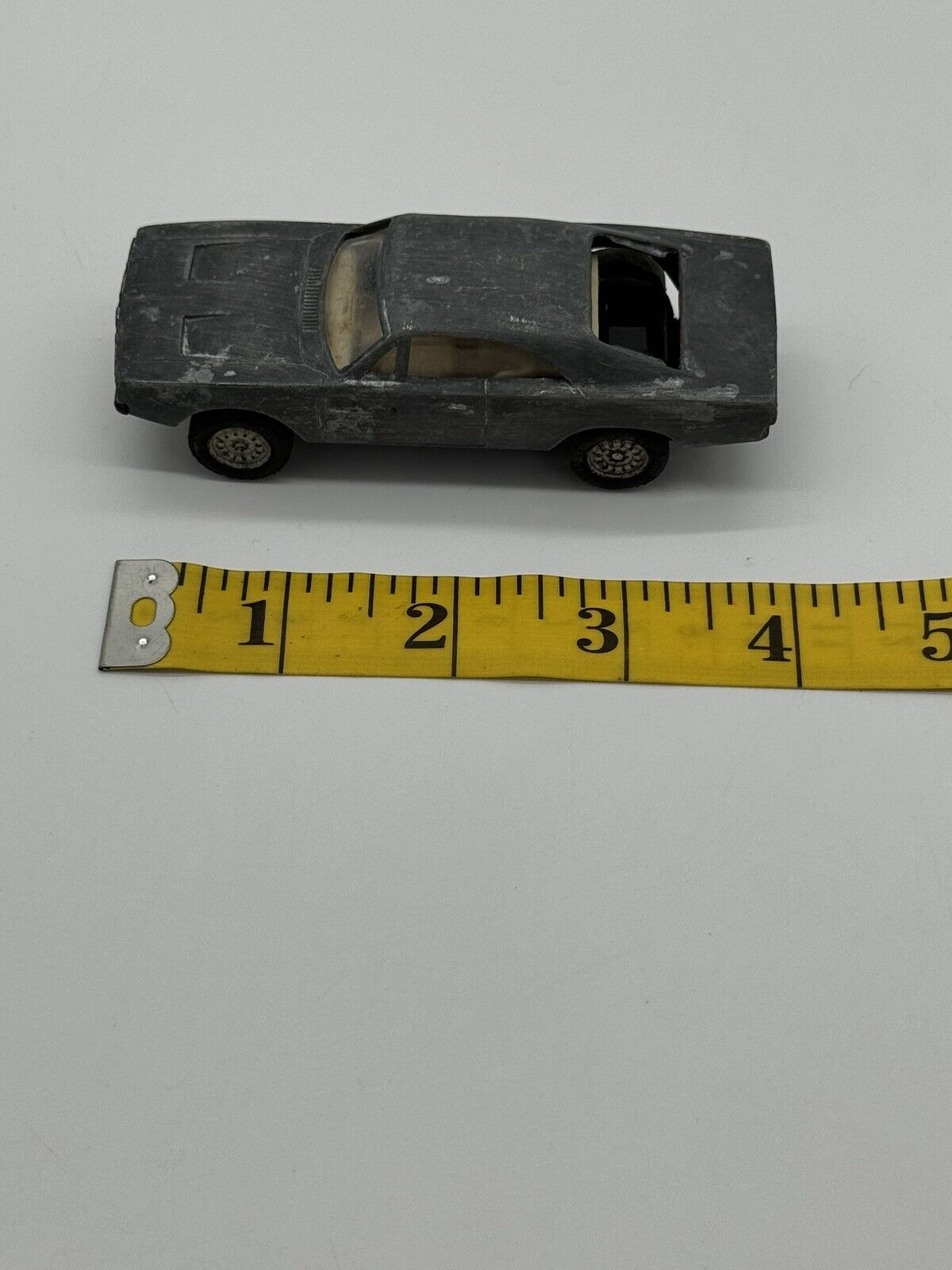1970 70 DODGE CHARGER BARN FIND 1:64 SCALE COLLECTIBLE DIECAST MODEL CAR 006