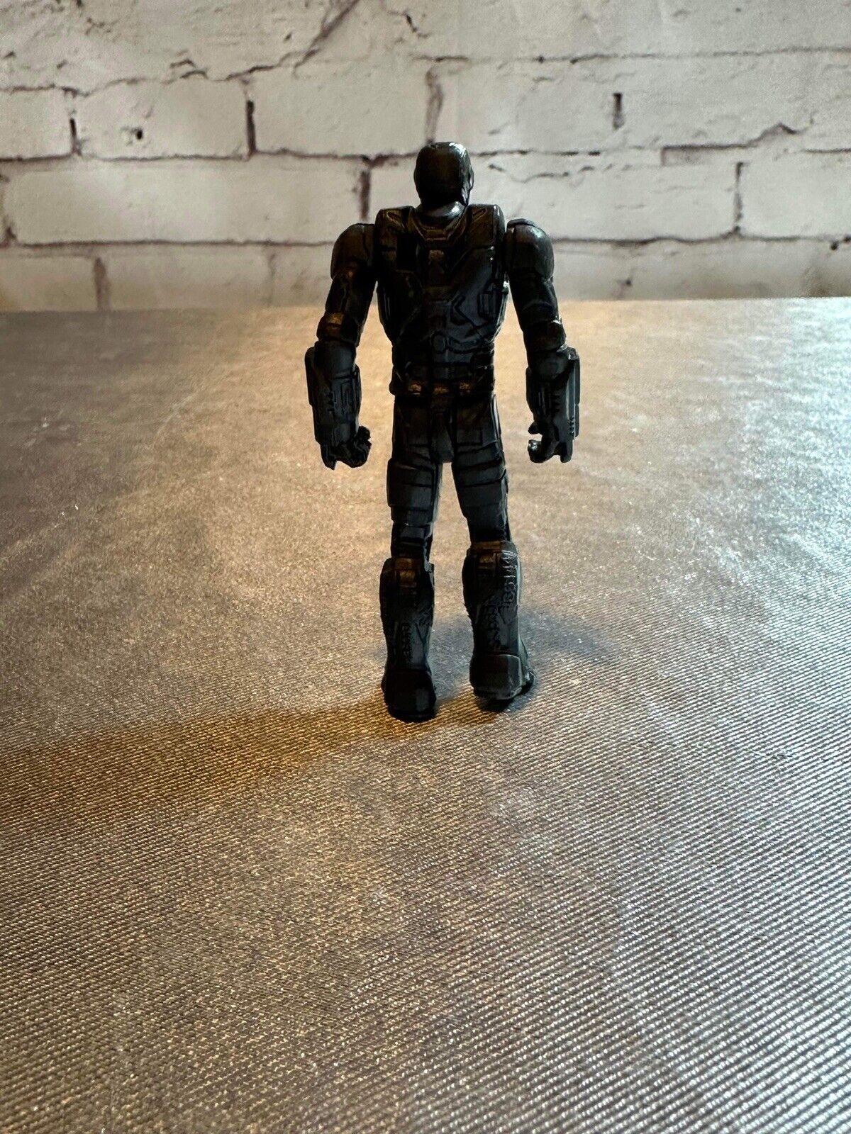 VINTAGE WAR MACHINE MINI MINIATURE FIGURINE FIGURE C267 VTY
