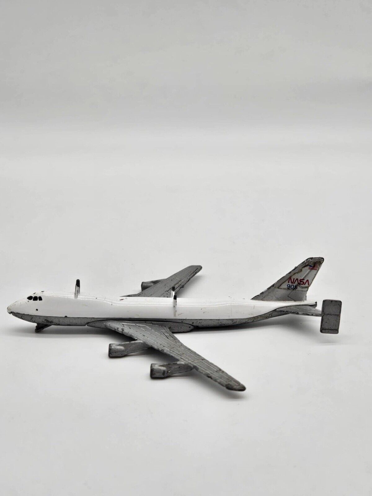 Vintage White Diecast Boeing 747 Model Airplane Toy VTY
