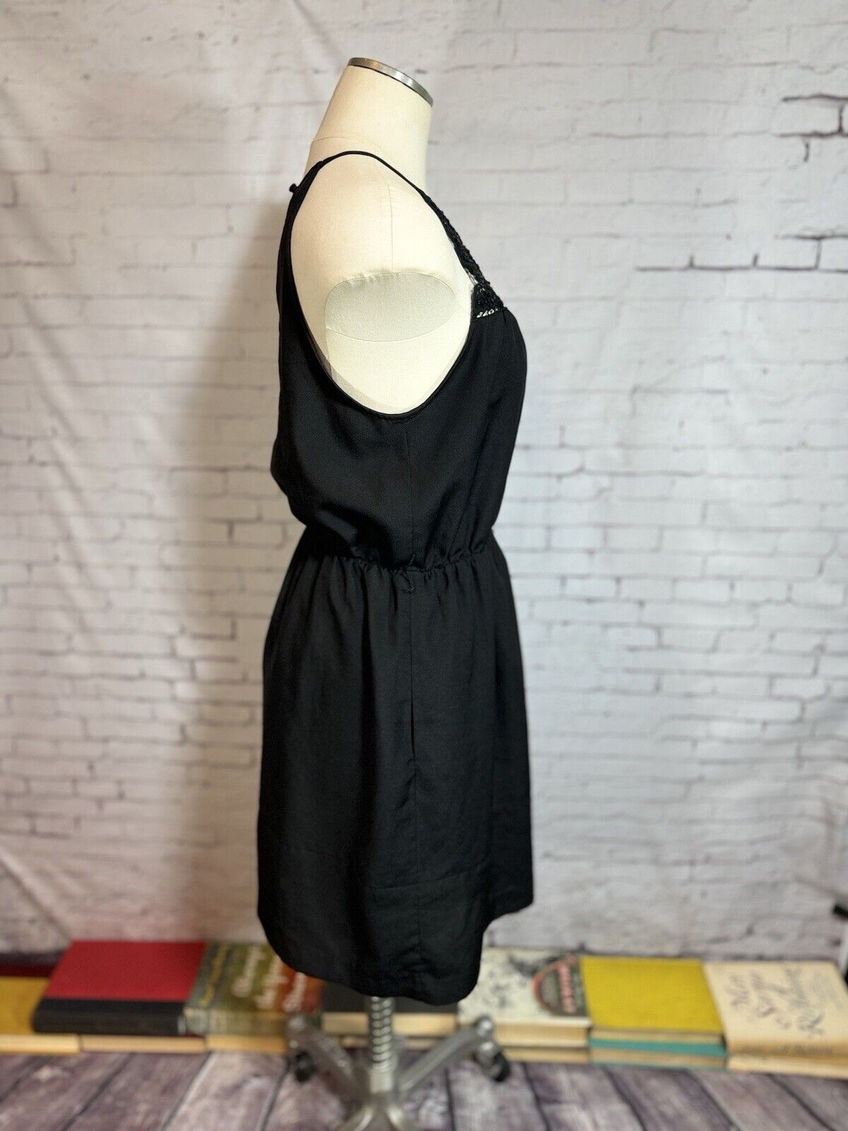 Cute! Black SZ M Express Silk Dress - WCLTH 001