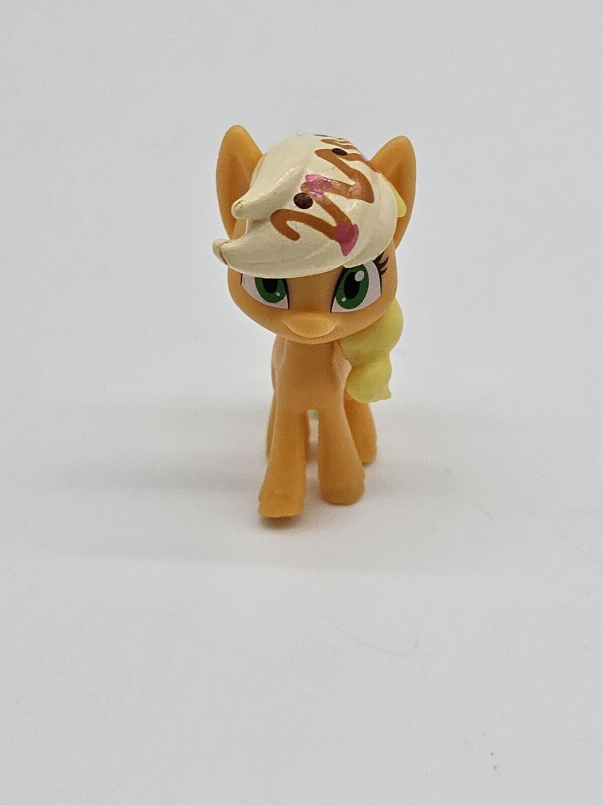 2020 My Little Pony G4.5 Unicorn Party Celebration 1.5" Applejack Figure RARE