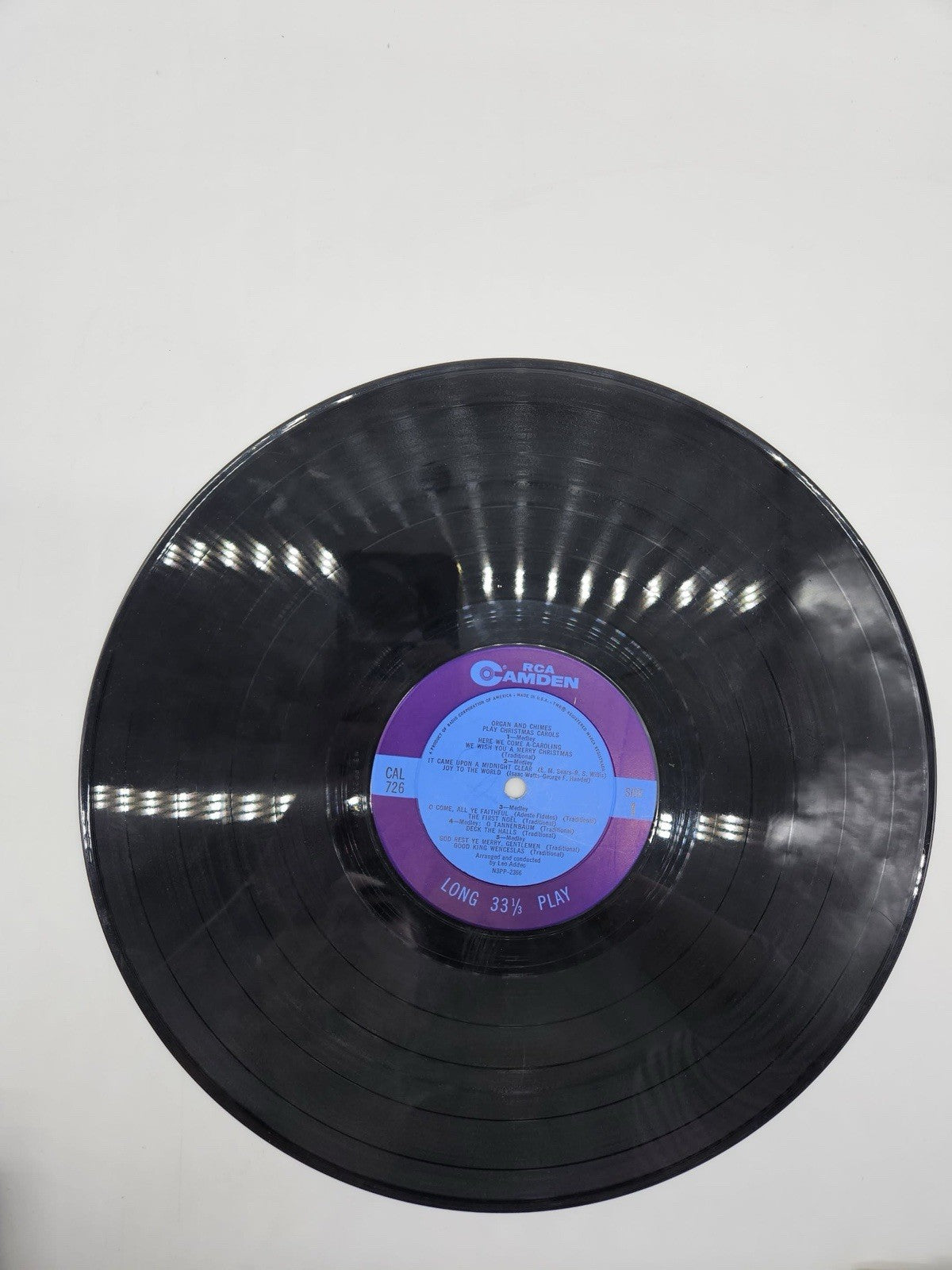ORGAN AND CHIMES PLAY CHRISTMAS CAROLS CAS 726