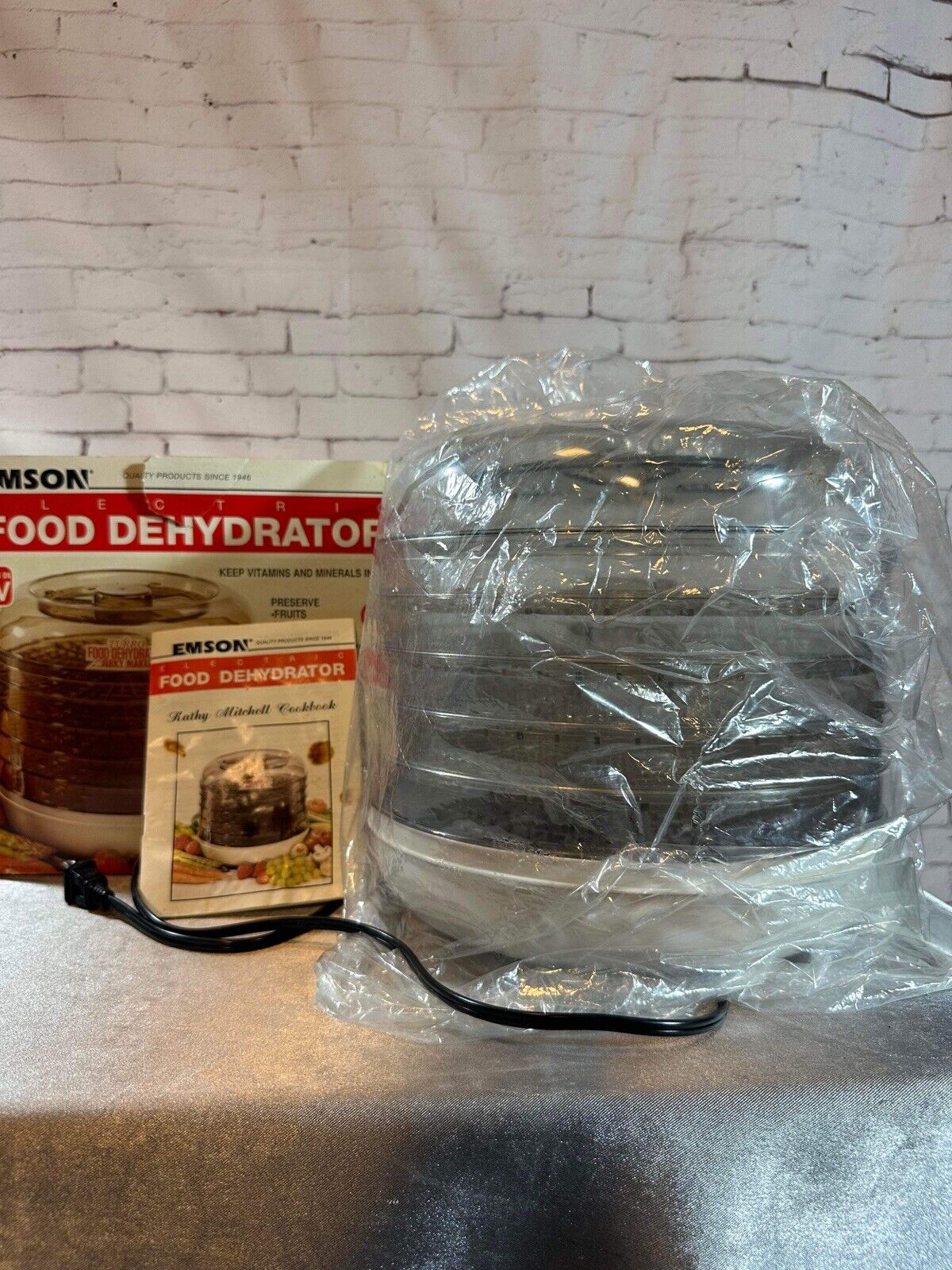 Emson Electric Food Dehydrator Jerky Maker 5 Trays New In Box NOS VDSH TNO