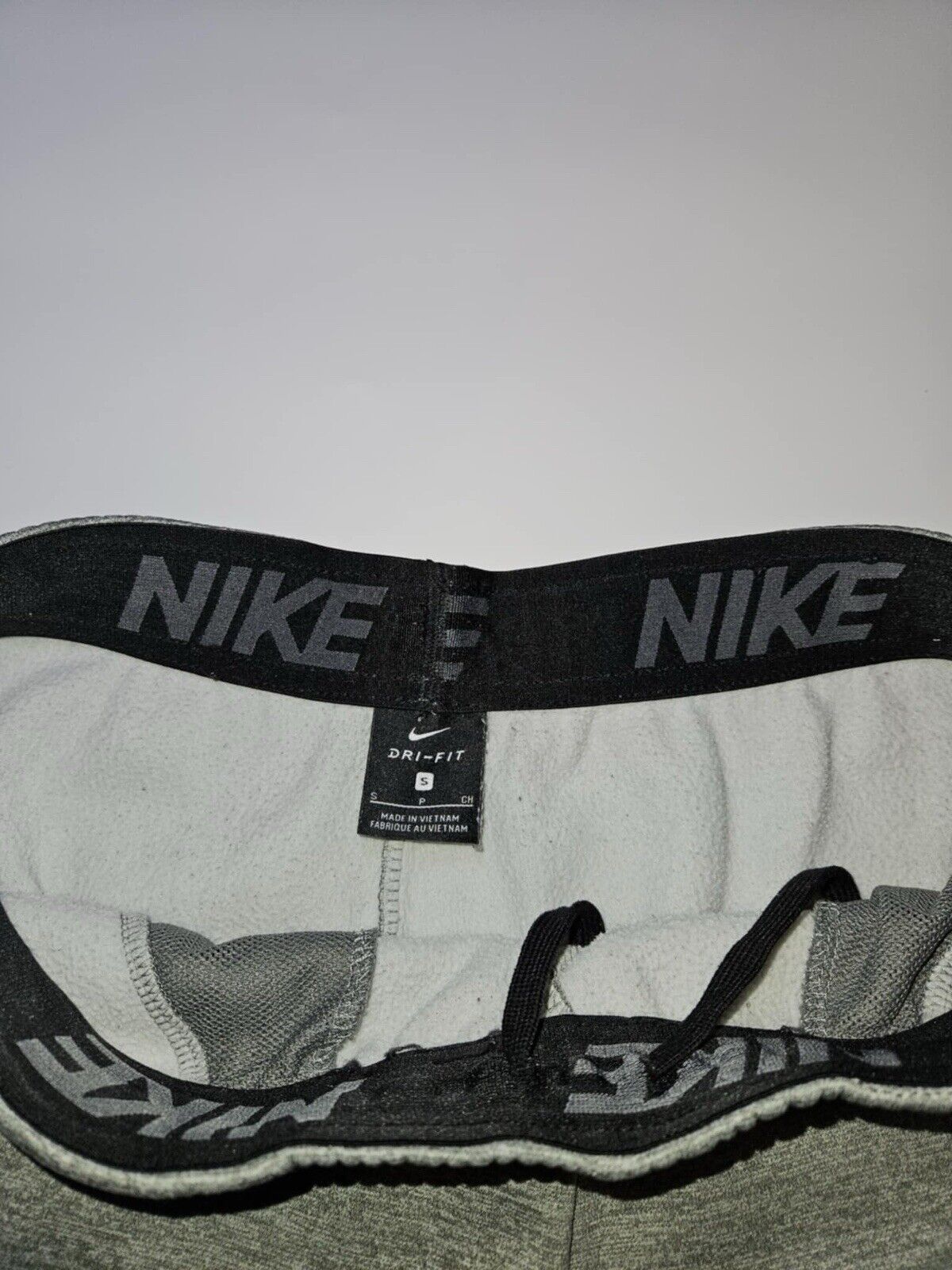 Nike DRI-FIT Mens Joggers Pants Grey Nike Swoosh Logo Small