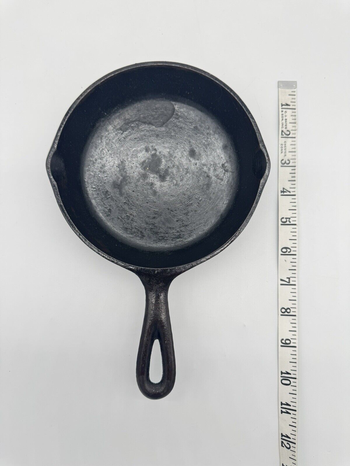 Vintage Unmarked 4D Cast Iron Skillet w/ Heat Ring Cookware 8