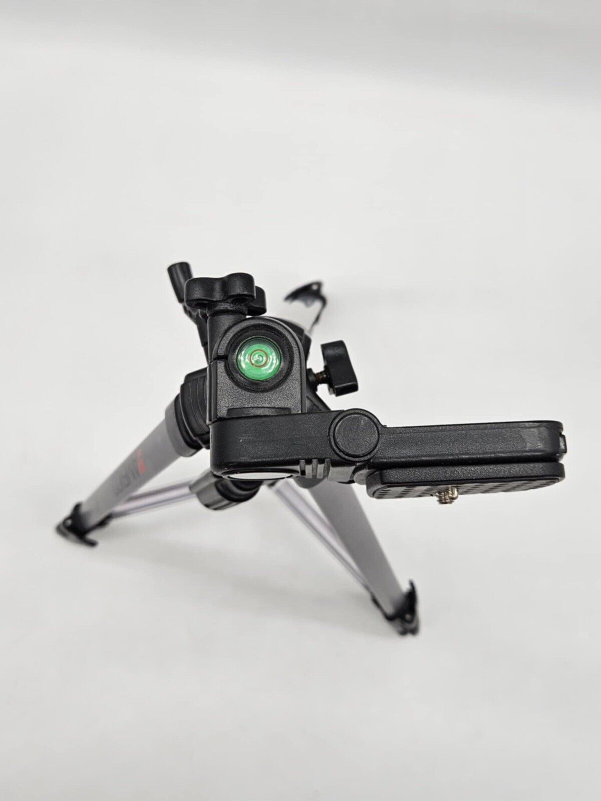 Ambico Tripod Camera Stand Telescoping Legs. Level Indicator.
