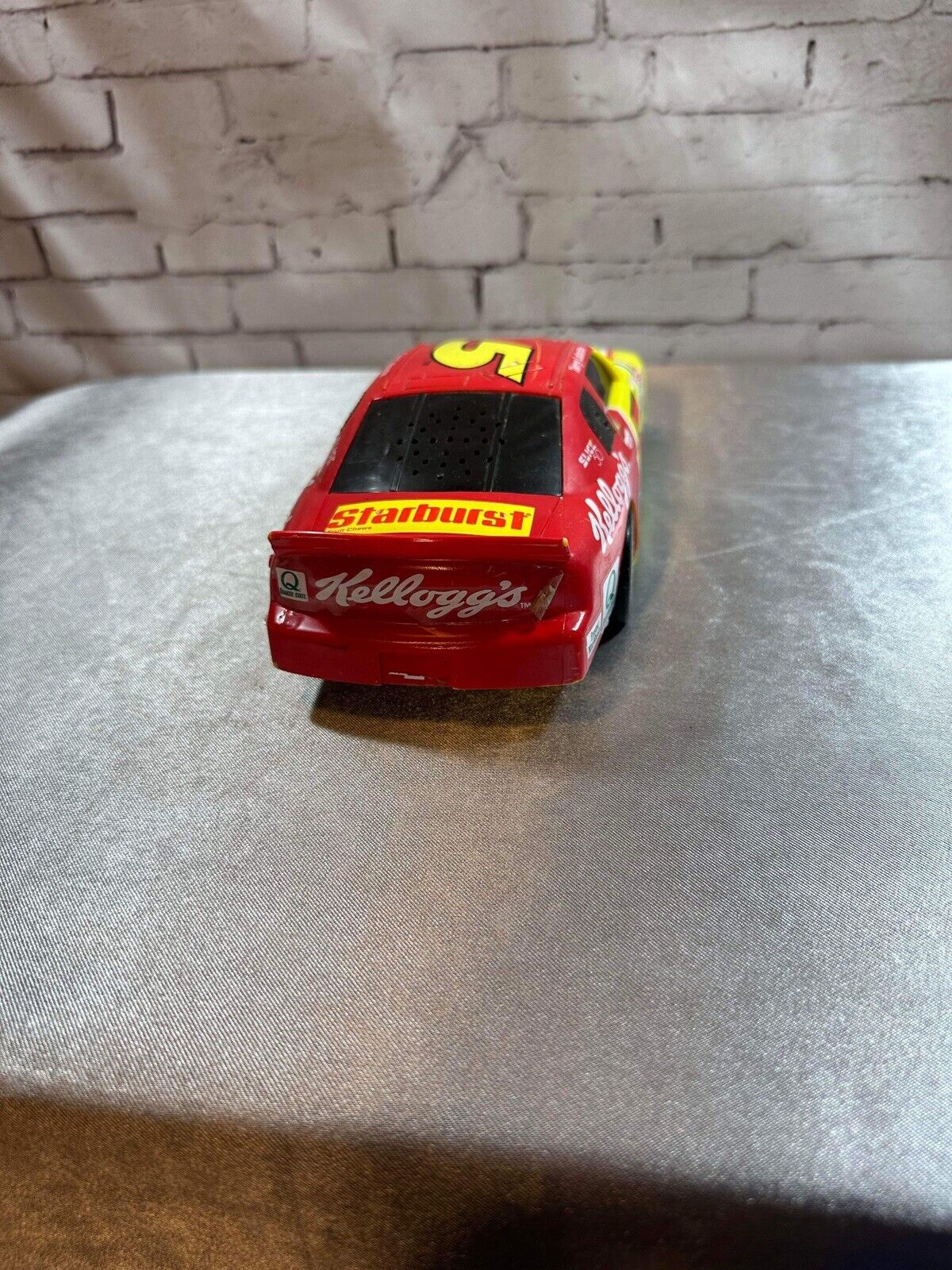 1995 Edition Racing Champions #5 Terry Labonte 1:24 Scale Diecast NASCAR VCSM