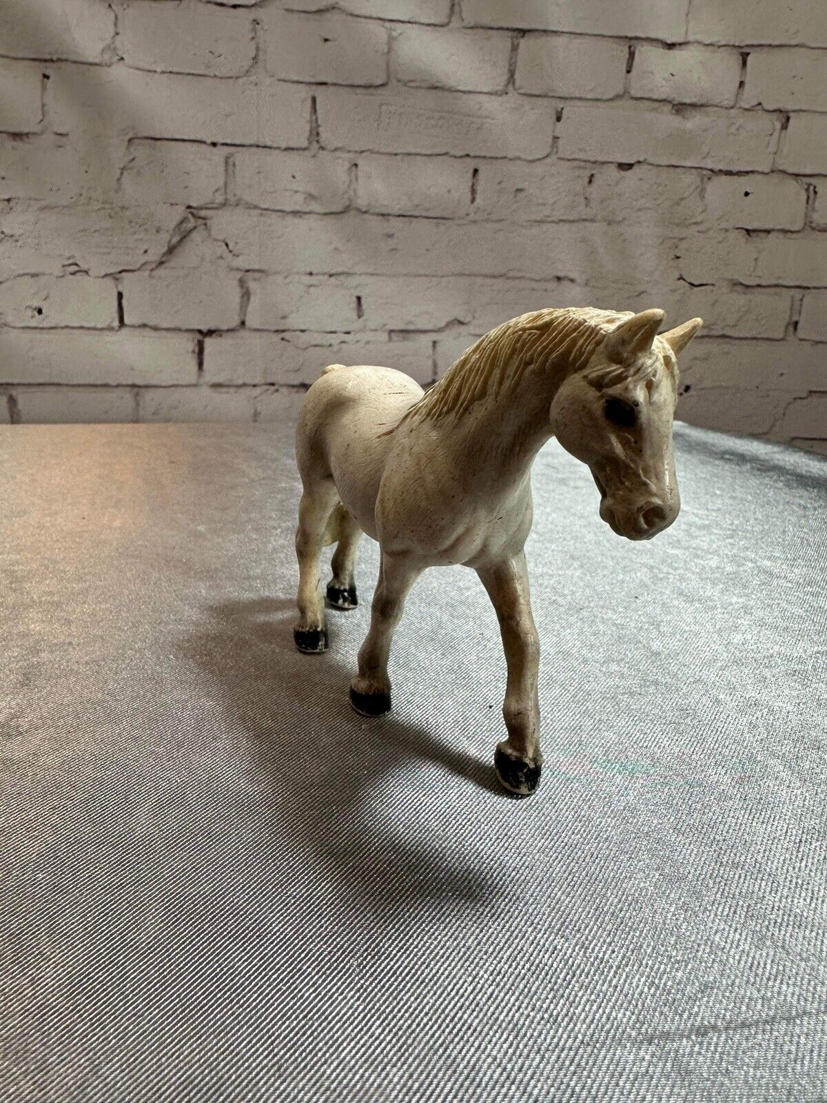Schleich 2004 Lipizzaner Stallion White/Gray Horse figurine VTY