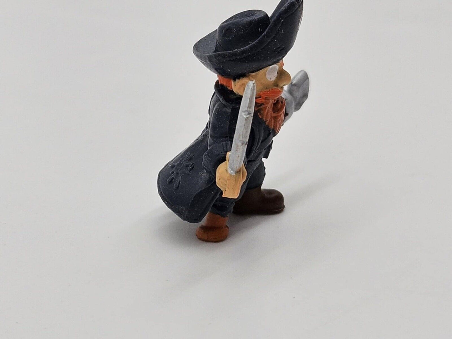 Zuru Smashers Dino Island EXCLUSIVE RED BEARD PIRATE Mini Figure