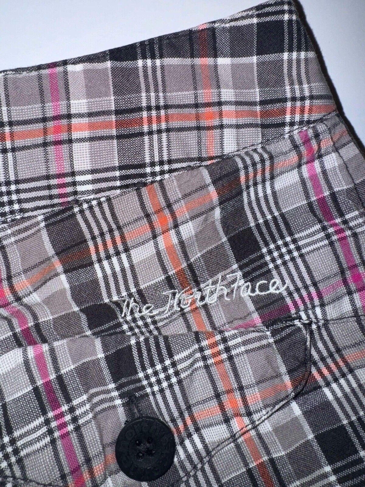 The North Face Women's 100% Nylon Pink Plaid Mid Rise Shorts Size 10 Reg.