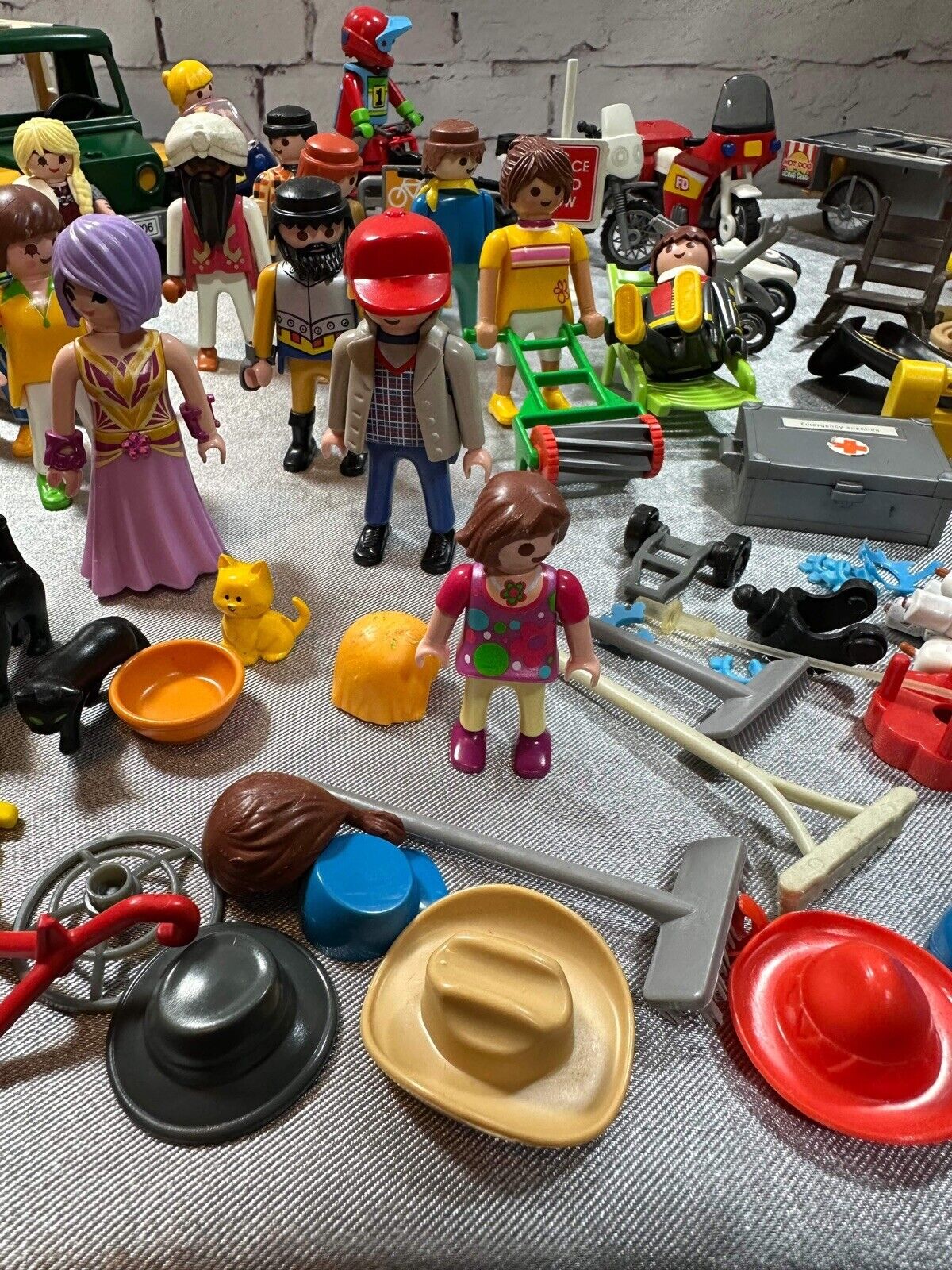 Huge Playmobil Lot of Figures & Accessories VTY