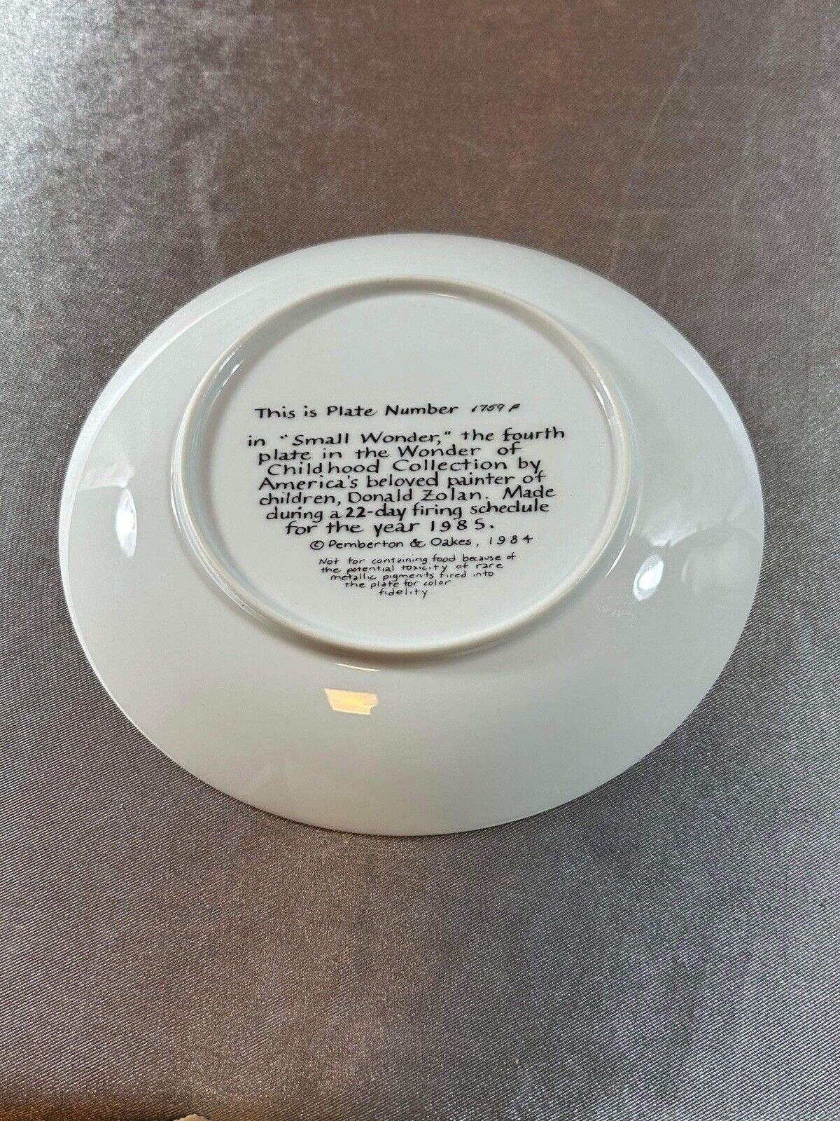 Pemberton & Oakes - Donald Zolan "Small Wonders" 8.25" Collectible Plate VCHD