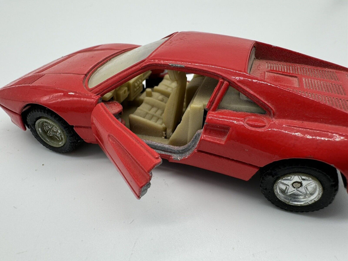 MC Toy Ferrari 288 GTO in Red 1/36 scale Nice Collectors Sports Car VCTY 006