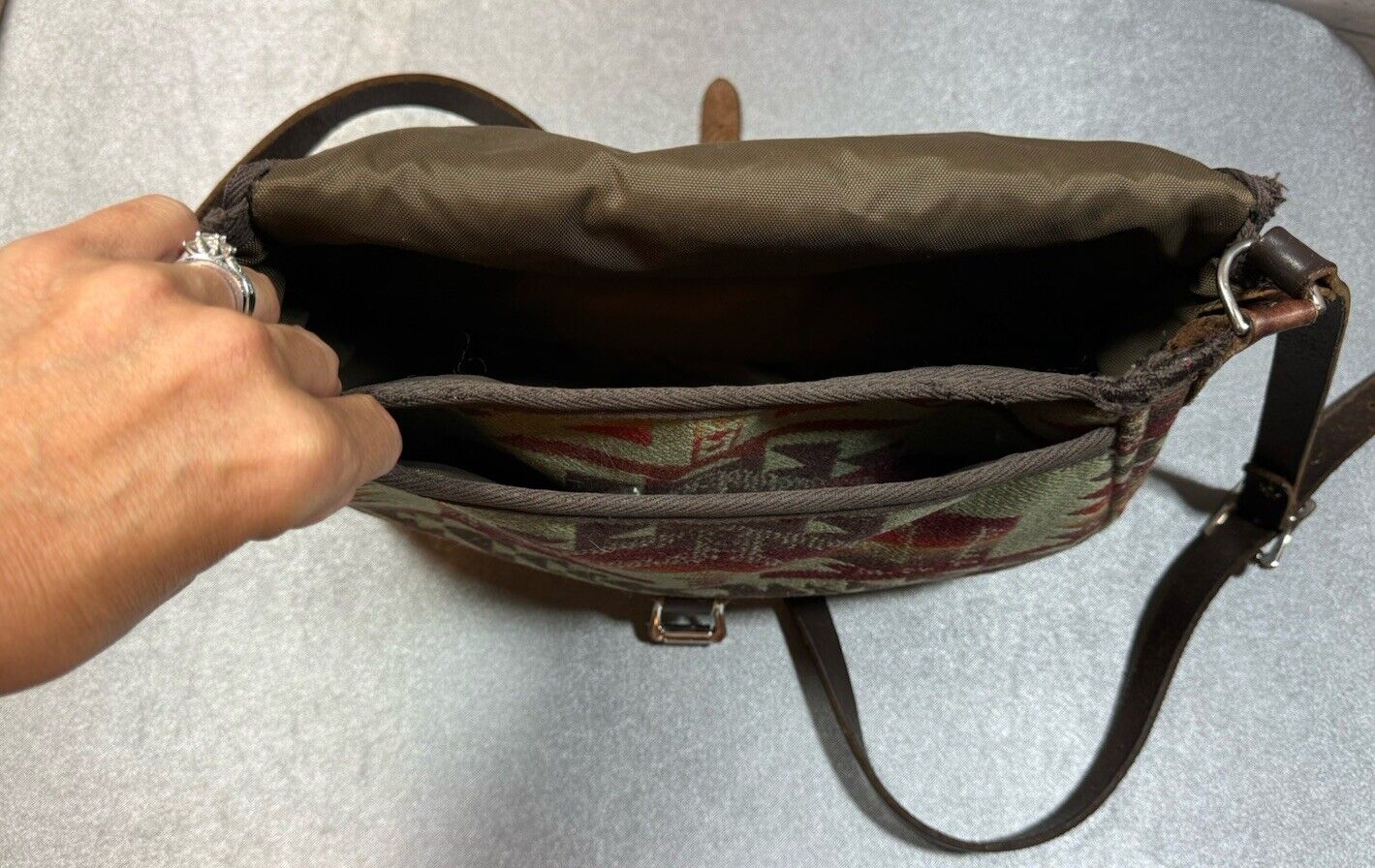 Deluth Pack Wool Aztec Patterned Bag W/ Genuine Leather - PERFECT cond. WCLTH