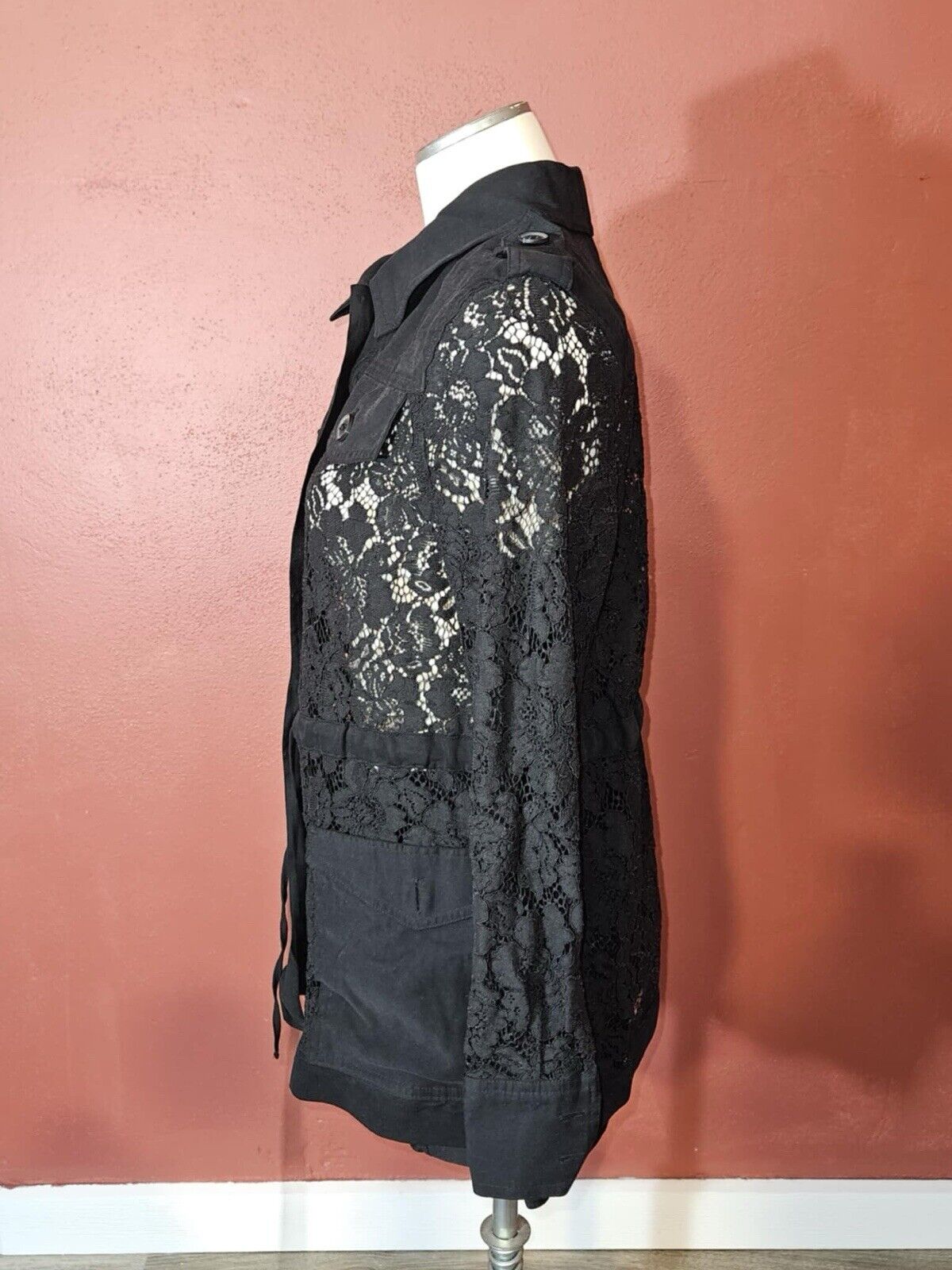 Vera Wang Woman’s Sexy Lace Black Blazer Sz M WCLTH