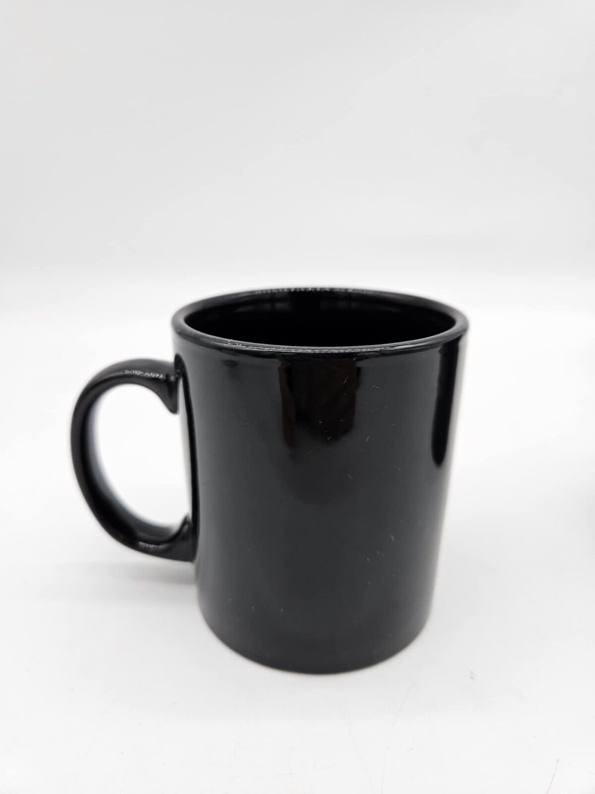 2 VTG Odyssey A Taste of World Class Cruising Chicago Yacht Ceramic Coffee Mugs