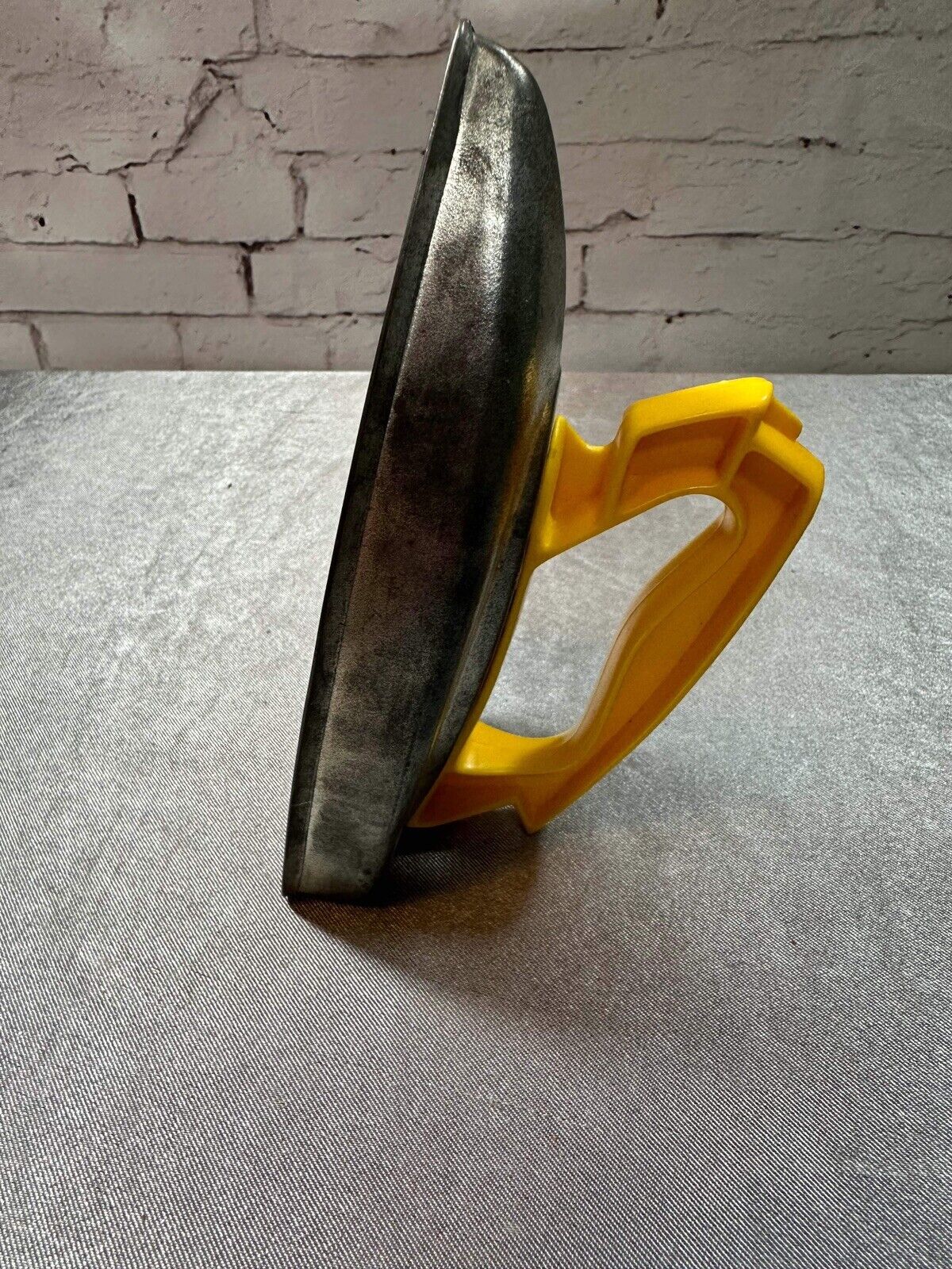 VTG Wolverine Cat. No. 301 Yellow Handle Tin Child's Toy Iron - VTY 003
