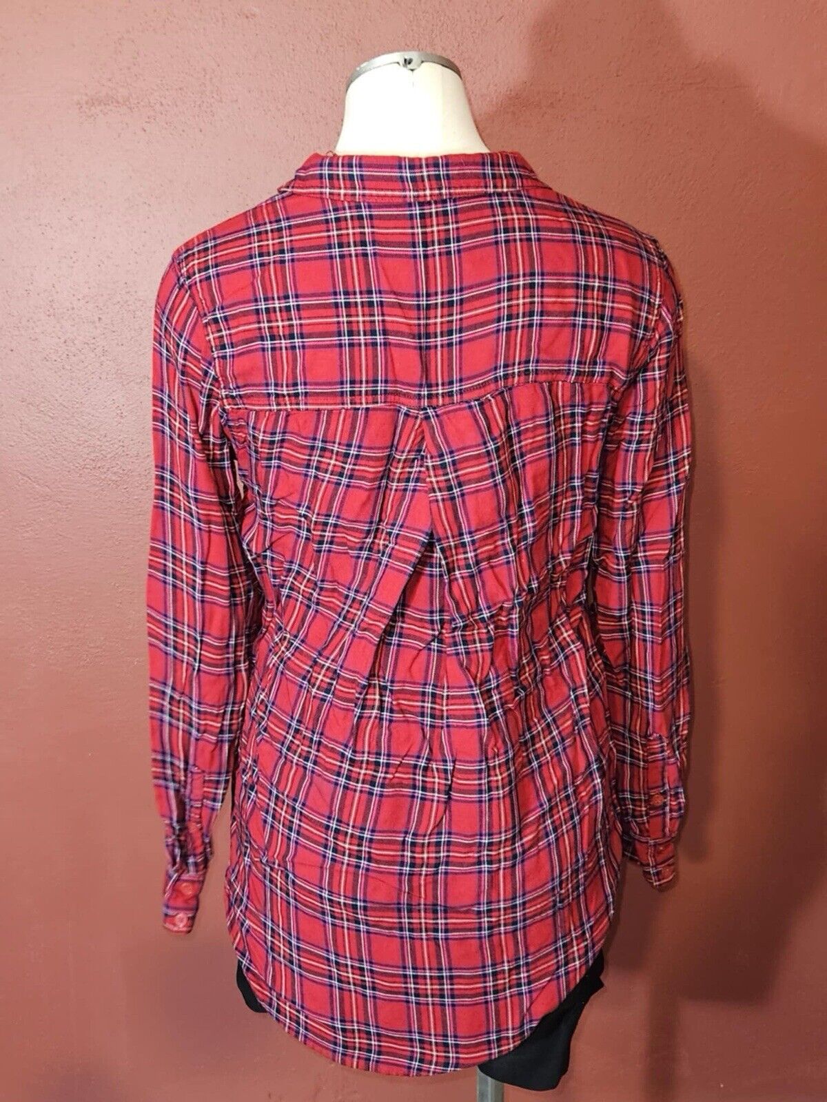 Universal Thread Flannel Shirt Womens S ~ Red Plaid Long Sleeve Popover WCLTH
