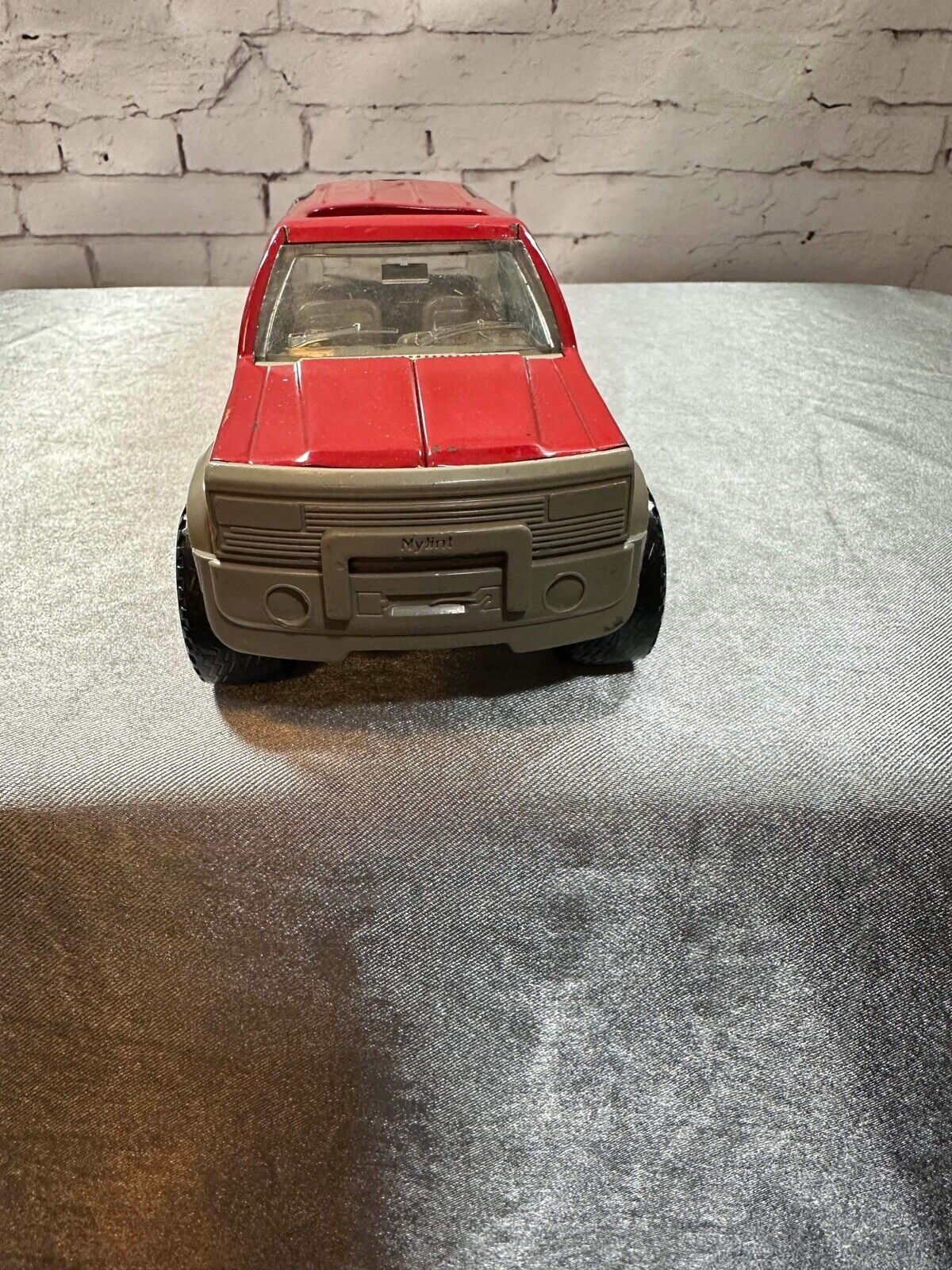 Nylint Red Hot Speedster 1994 1:66 Scale Diecast Truck VTY