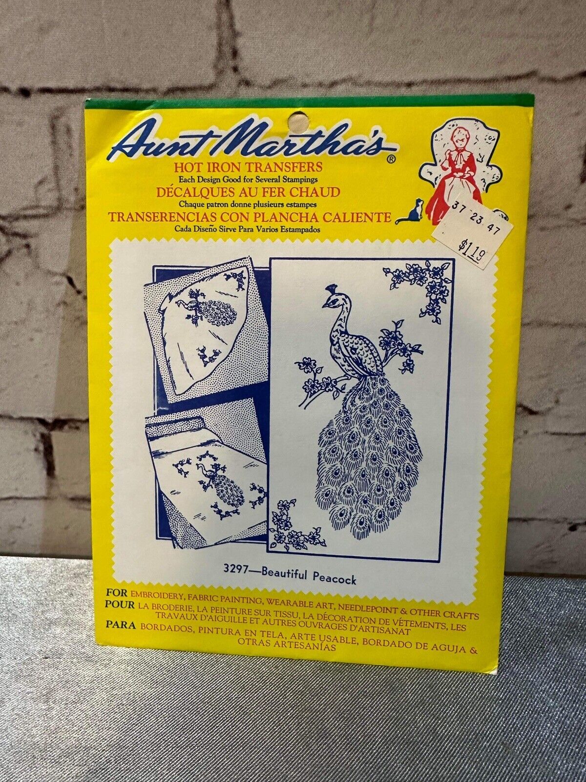 Aunt Martha's Hot Iron Transfers #3297 Beautiful Peacock Unopened TNO QCC