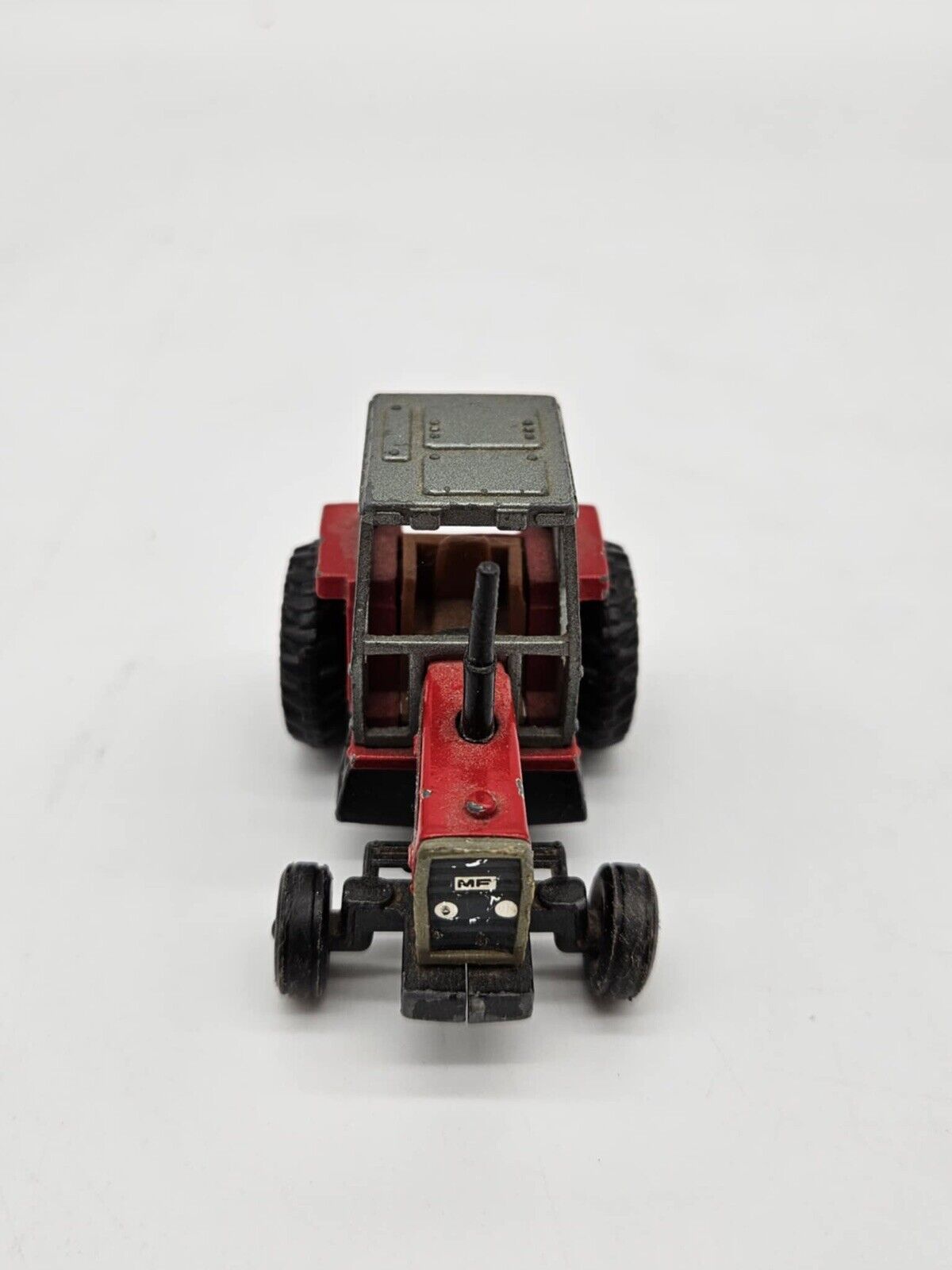 1/64 Massey Ferguson 699 Tractor