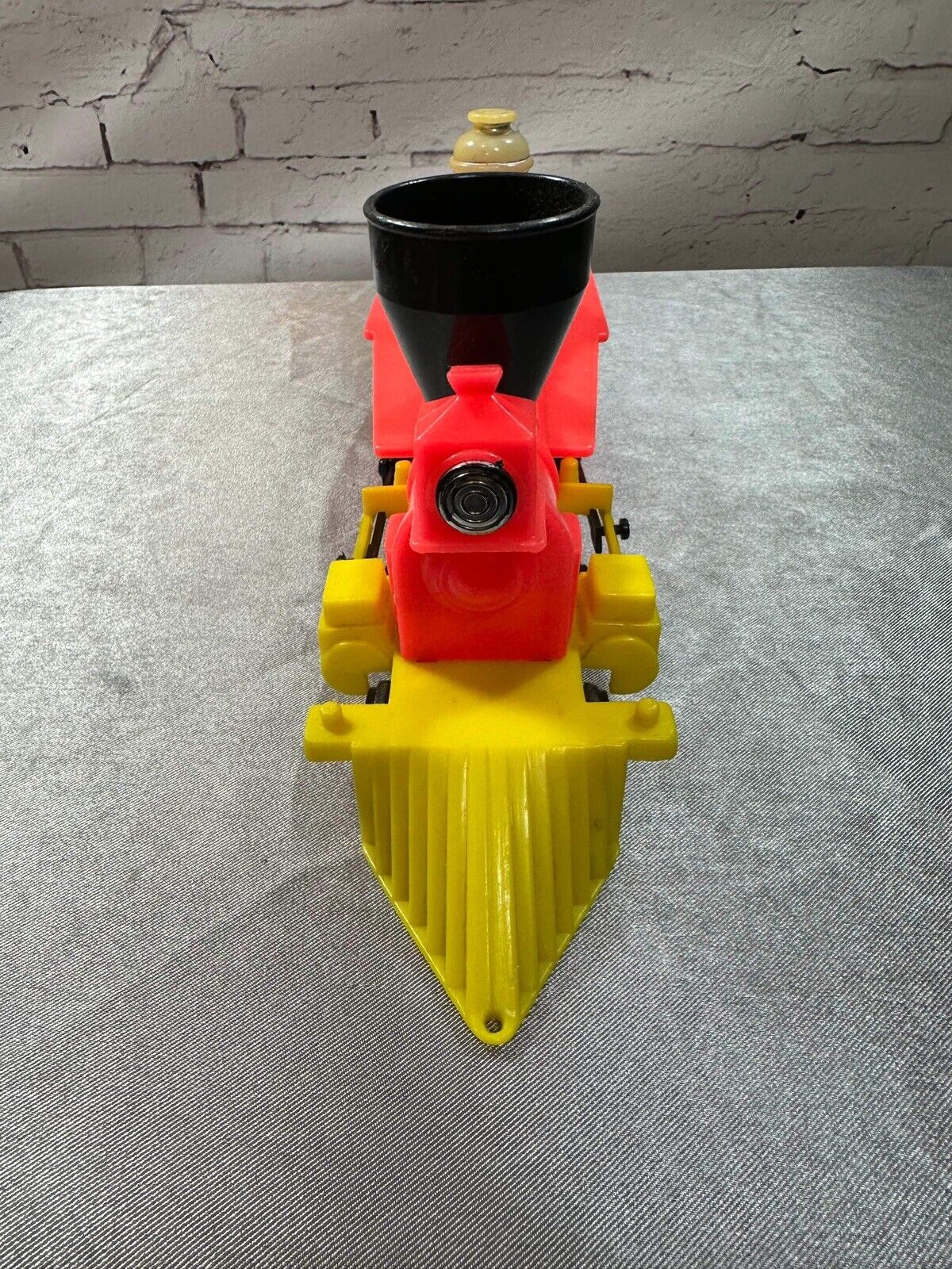 Vintage Tim-Mee Toys 7676/81 Red & Yellow Plastic Steam Engine Train Toy VTY002