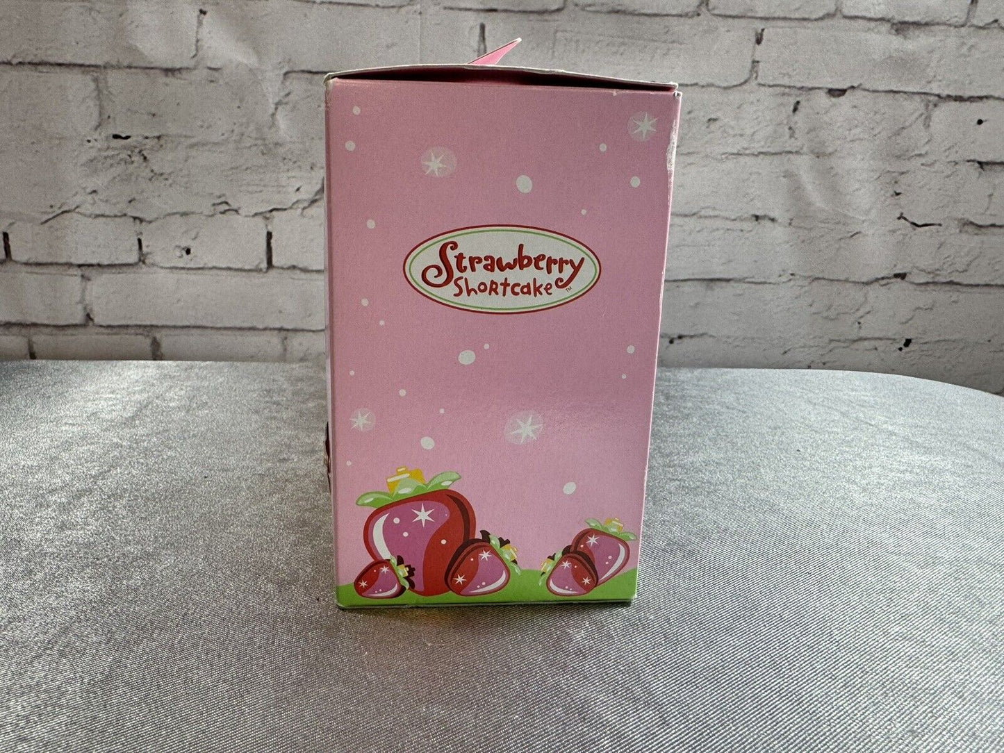 Strawberry Shortcake Holiday Ornament 2004 American Greetings Gift VCTY TNO