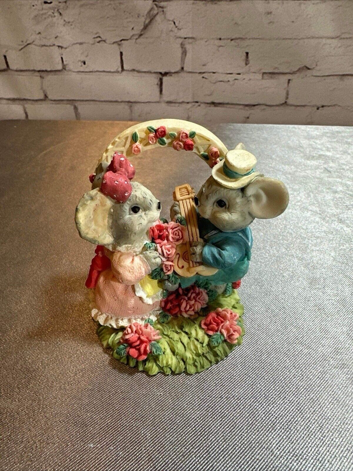 Vintage Loving Mice Ceramic Figurine W/ Roses & Guitar