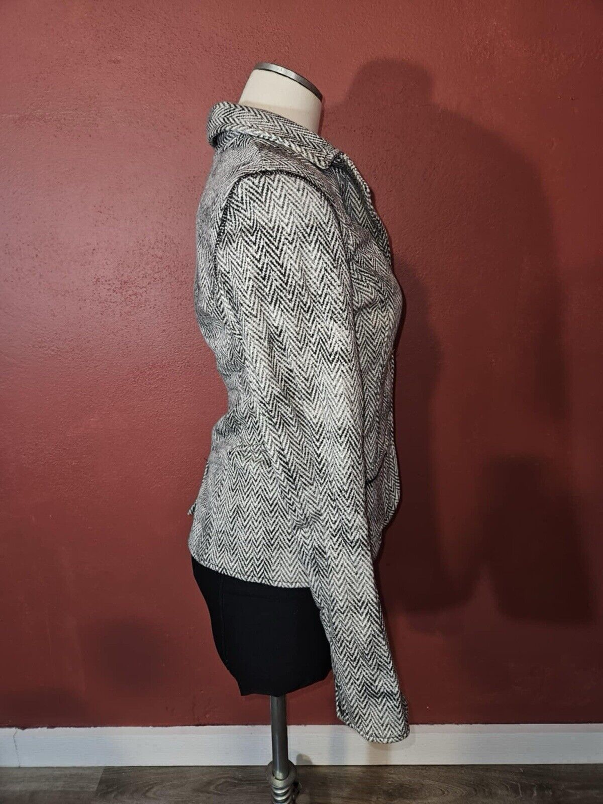 Aeropostale Blazer Black & White Zigzag Pattern Size Medium Lined Jacket