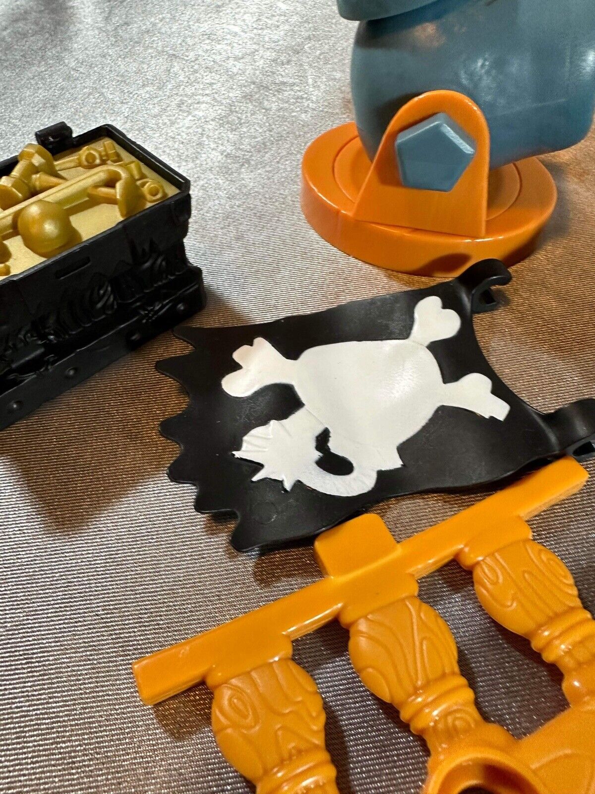 Little Tikes Kingdom Builders Play set ~ Hex Wreckin Roller Construction Set VTY