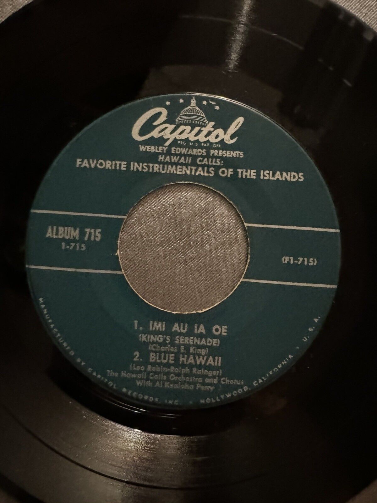 Vintage 1957 Hawaii Calls: Favorite Instrumentals of the Islands Vinyl 7” 45