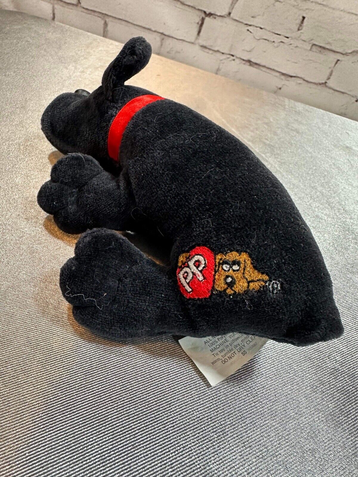 Vintage LOT 1980s Pound Puppies Dog House, 2 Lg Dogs, 3 Sm Dogs + Pound Kitty VCTY FNF