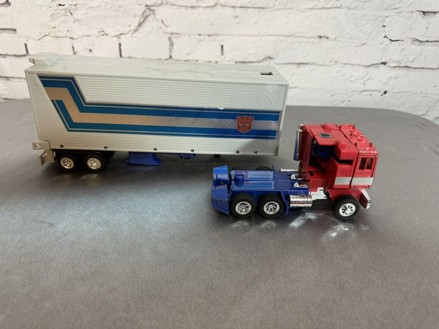 Vintage Transformers G2 1992 Rare Gray Trailer Optimus Prime - Incomplete VTY