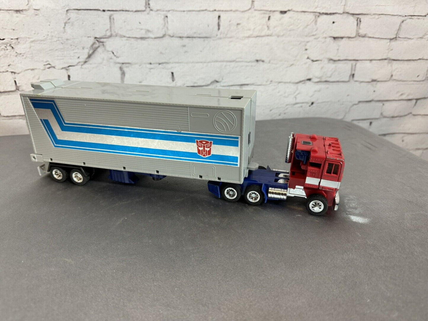 Vintage Transformers G2 1992 Rare Gray Trailer Optimus Prime - Incomplete VTY