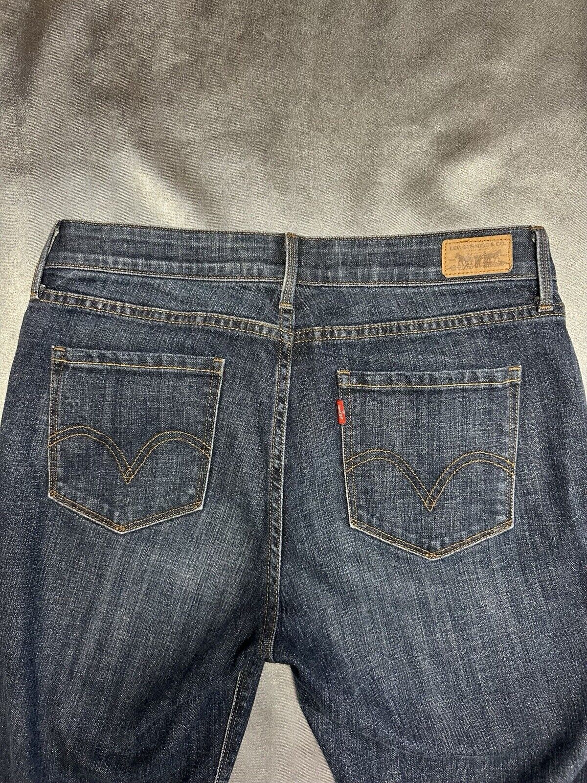 Levi’s Perfect Waist 525 Boot Cut Jeans Women's sz 10- Great Condition WCLTH 001