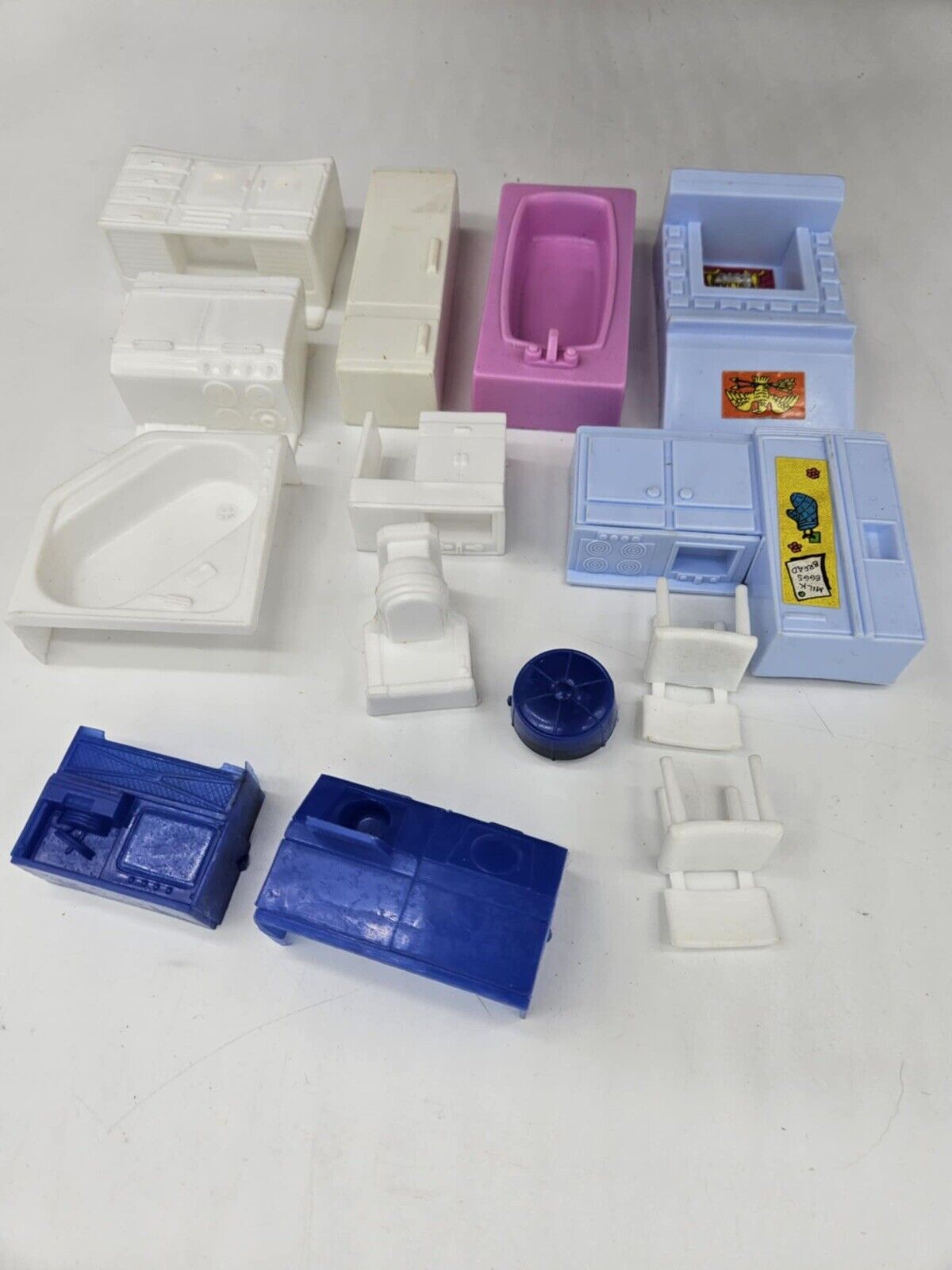 Vintage Marx 26 Piece Mixed Lot of Plastic Doll house Furniture Dollhouse