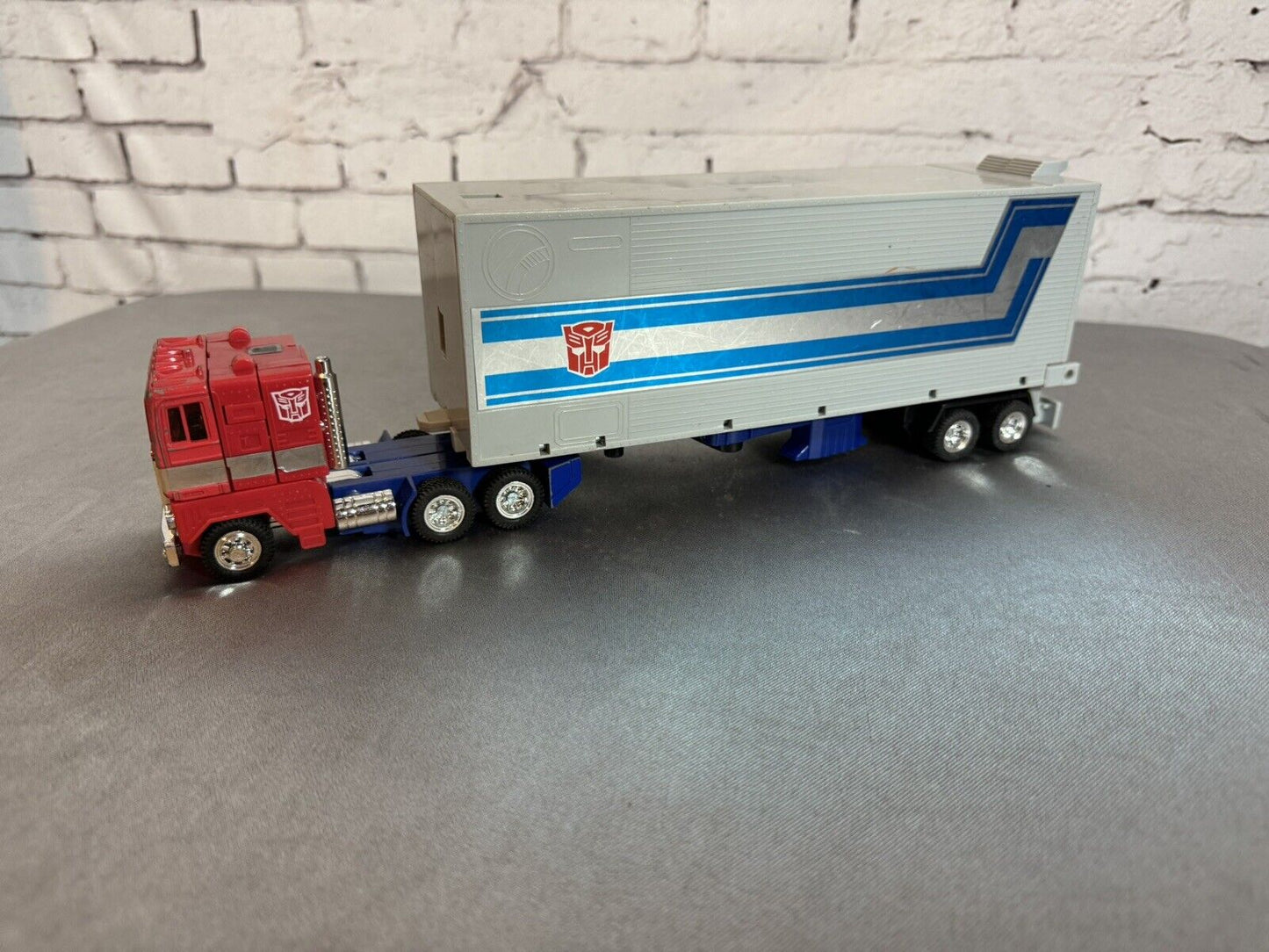 Vintage Transformers G2 1992 Rare Gray Trailer Optimus Prime - Incomplete VTY