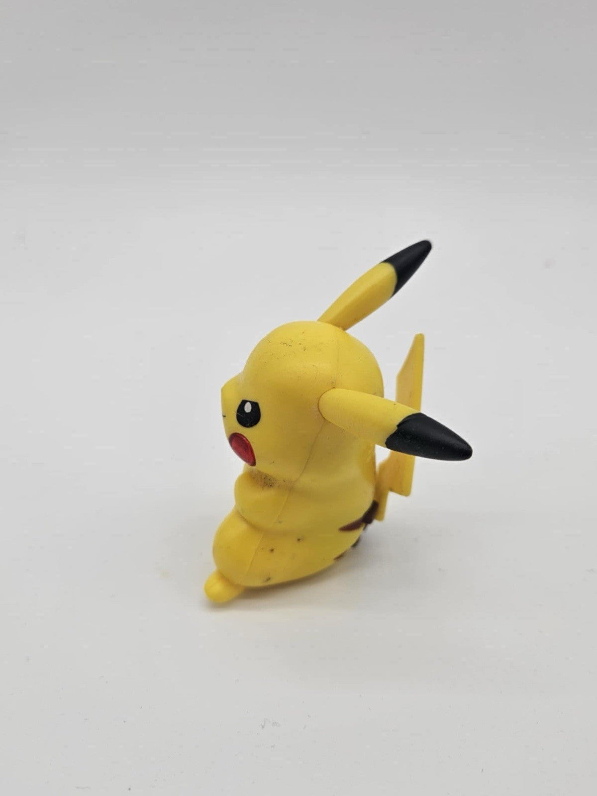 2017 McDonalds Pokemon Sun and Moon Pikachu Toy Figure