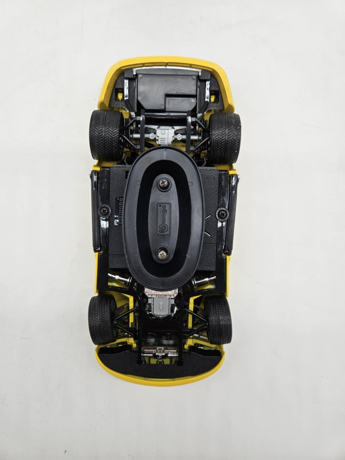 Dodge Viper RT/10 Yellow Bburago Diecast Model 1/18 1:18 Made in Italy