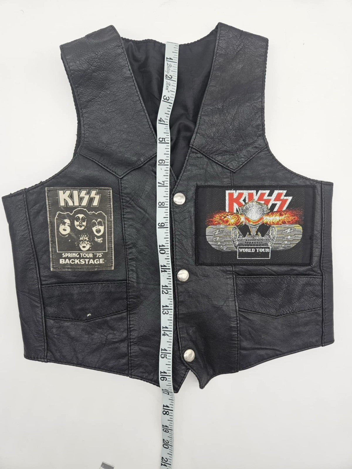 Biker Vintage Metal Leather Vest KISS Spring Tour 1975 BACKSTAGE PASS WORLD TOUR