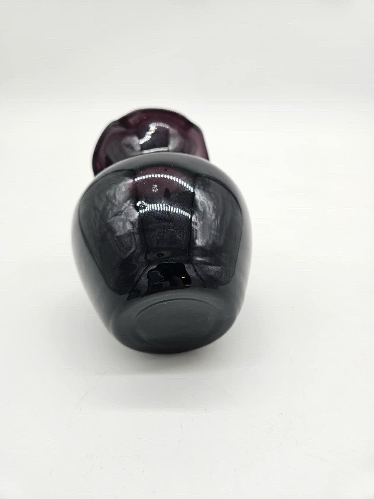 Black Amethyst Scalloped Edge Top Vase 4.5”