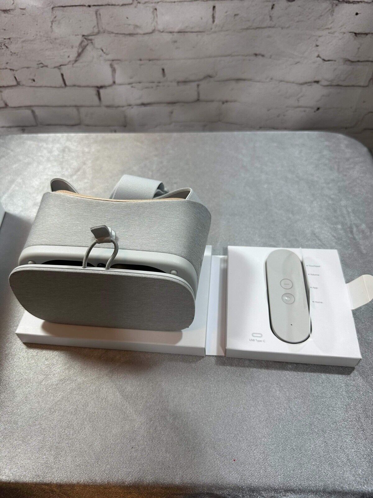 Google Daydream View VR Headset - Slate