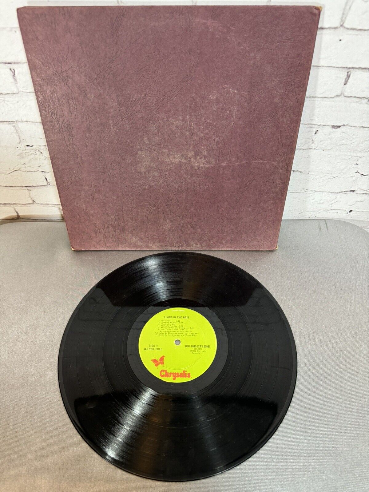 JETHRO TULL LIVING IN THE PAST CHRYSALIS 2 CH 1035 United States 2xLP With Book